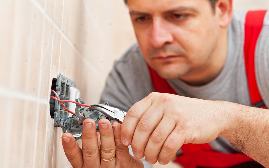 travail électricien Bougival